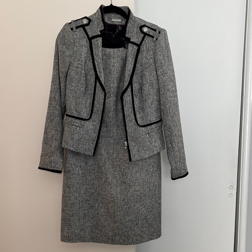 Women's White House Black Market  Tweed Jacket and dress Set with Black Trim